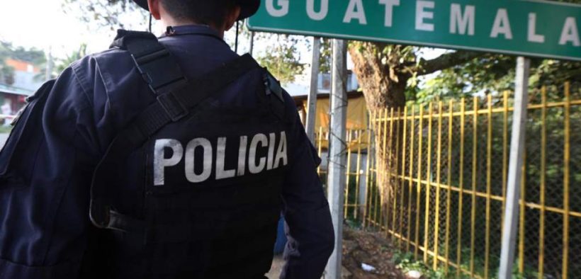 Honduras: Efectivos de la Policía de Fronteras diario colon